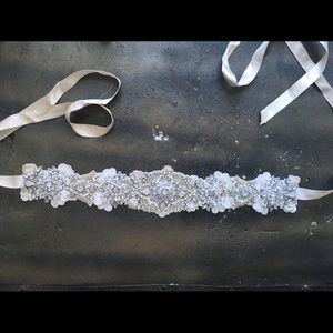 BHLDN sash